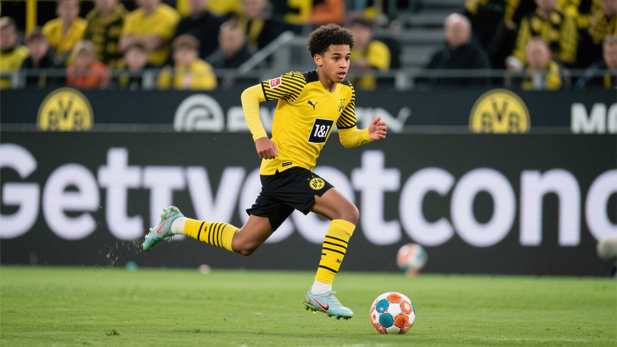 德媒:拜仁重新锁定吉滕斯,与其经纪人展开接触 德媒:拜仁重新锁定吉滕斯,与其经纪人展开接触